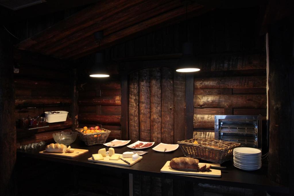 Hotel Chamanna 2*