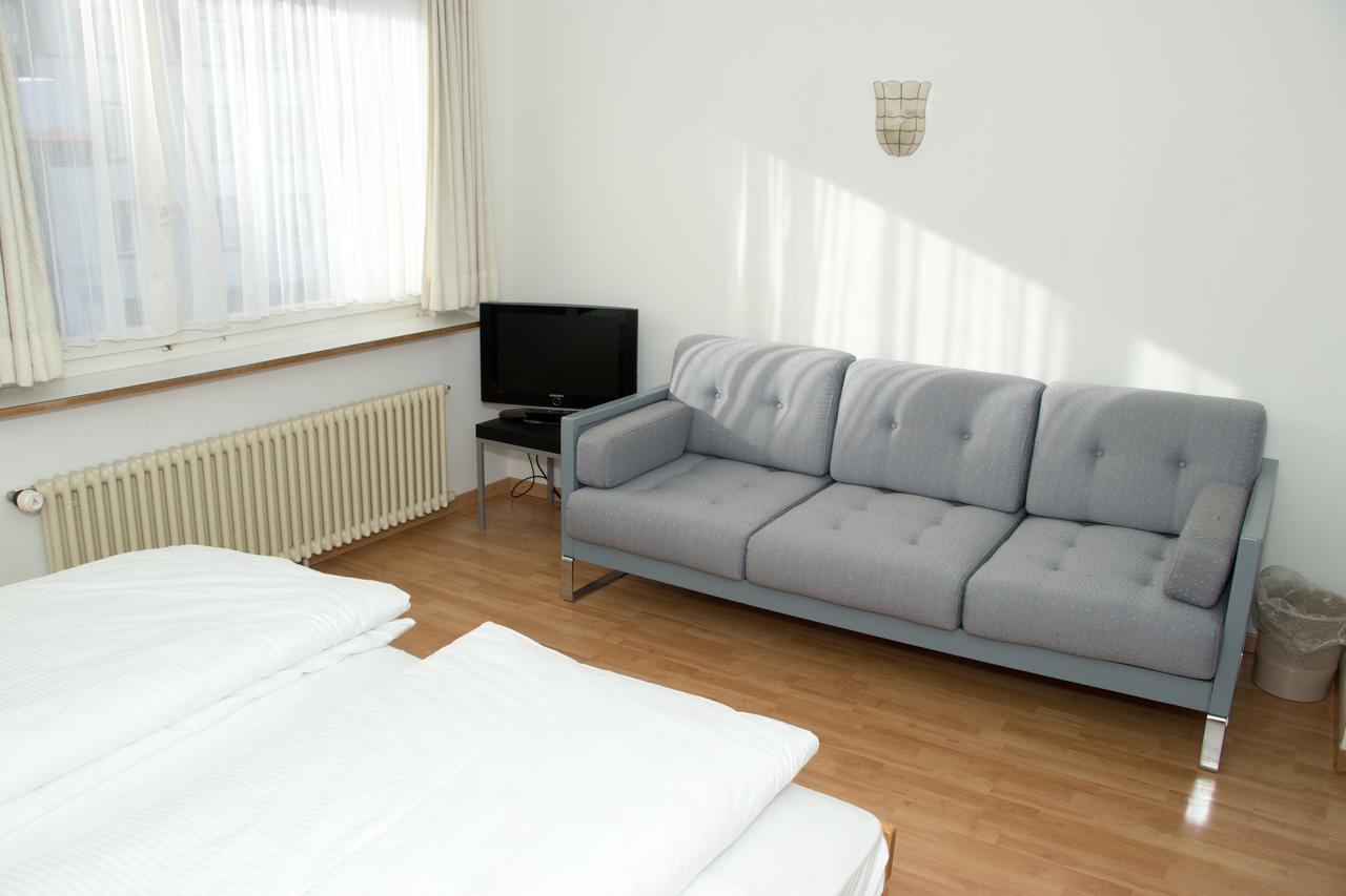 Chamanna Hotel 2*